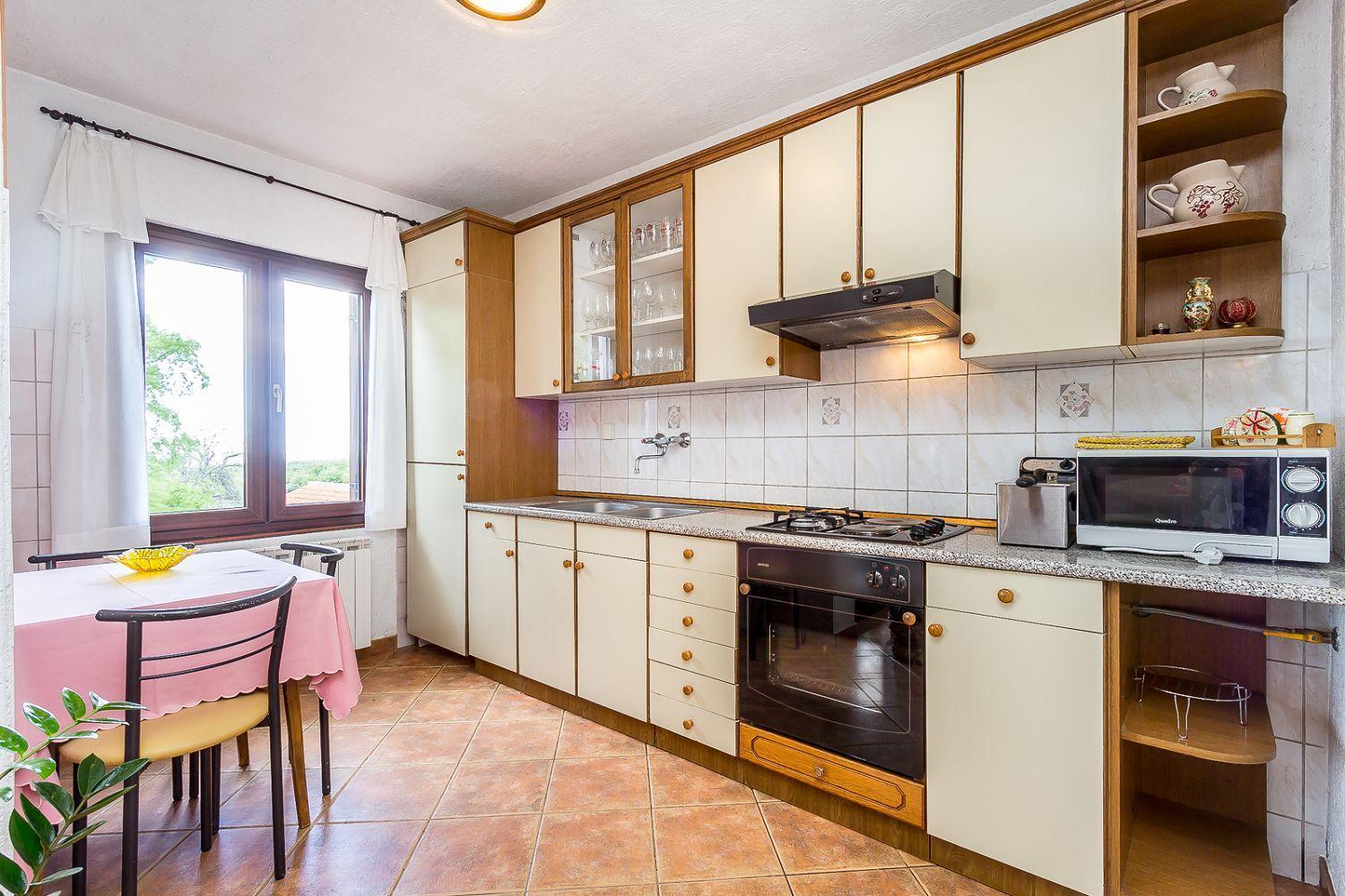 Ferienwohnung Mit Wlan, Klima, Parkplatz, Grill Und Grossem Garten Zum Fussball Spielen Gajana Екстериор снимка